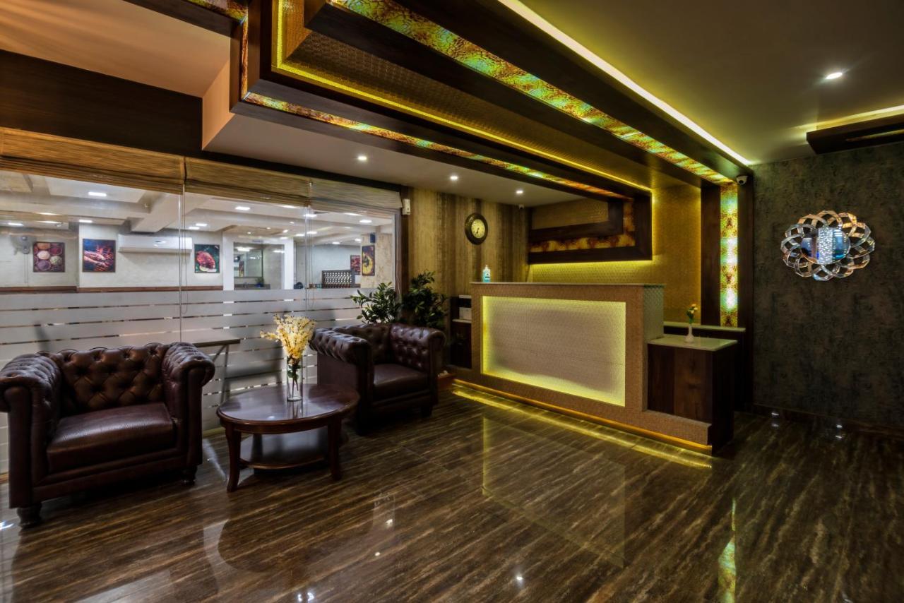 Hotel Monarch International Bangalore Exterior photo