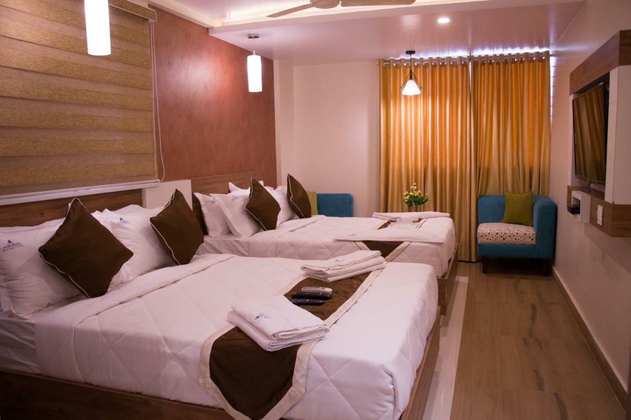 Hotel Monarch International Bangalore Exterior photo